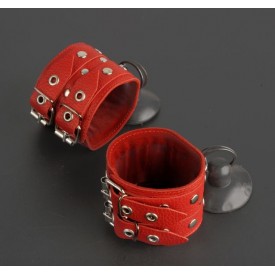 Красные наручники с ремешками на присосках
